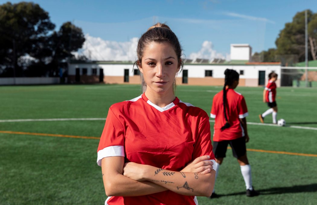El resurgir del fútbol femenino: empoderamiento y avances en la equidad deportiva